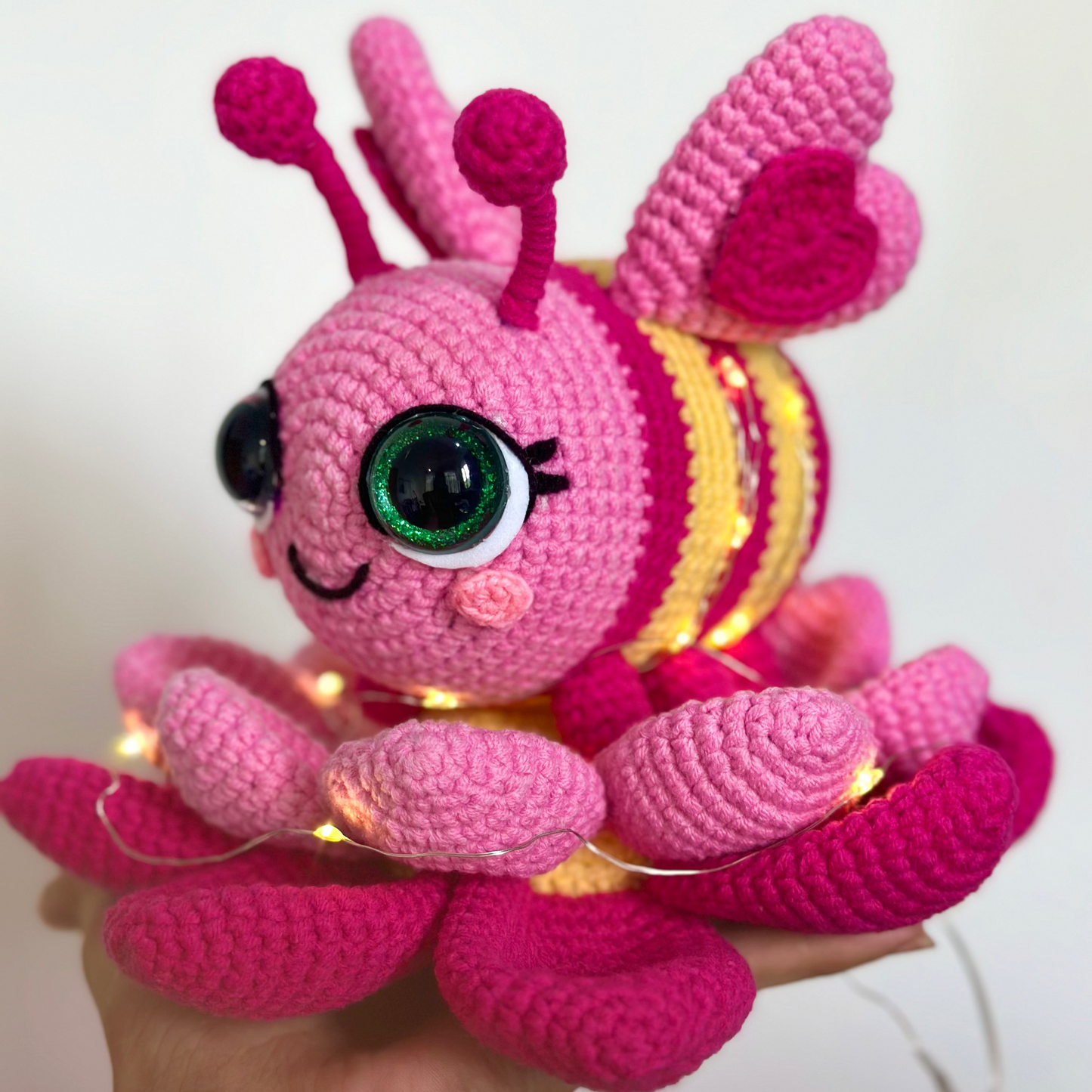 Valentine’s LoveBee Crochet Pattern