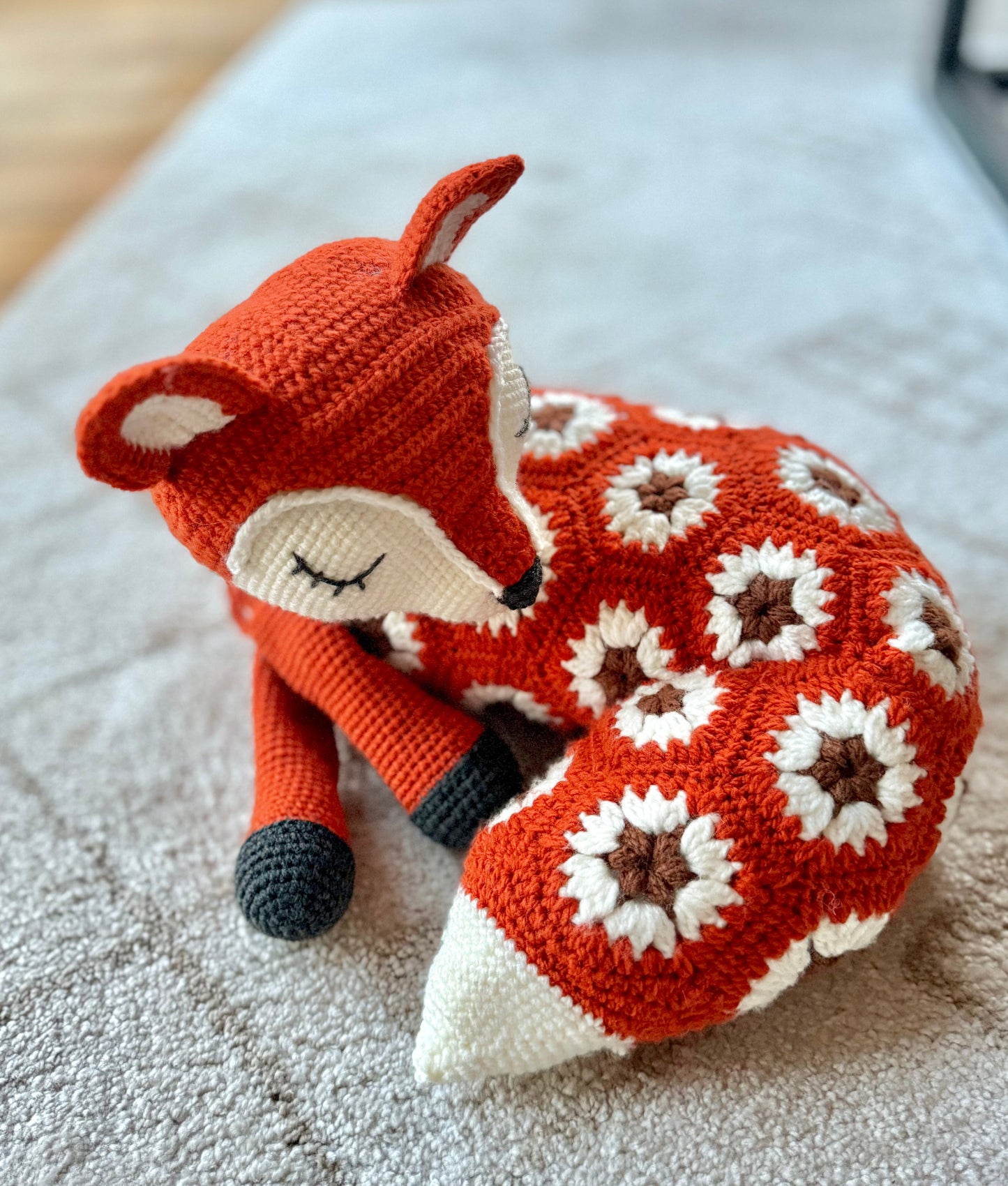 Sleepy Fox African flowers Crochet Pattern