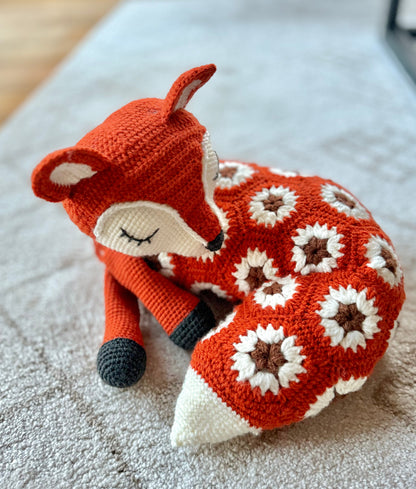 Sleepy Fox African flowers Crochet Pattern