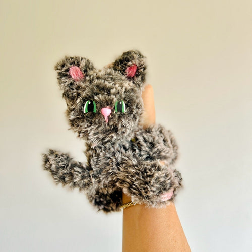 Crochet Fluffy Kitty Hugger Pattern : Adorable Amigurumi