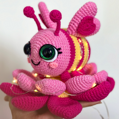 Valentine’s LoveBee Crochet Pattern
