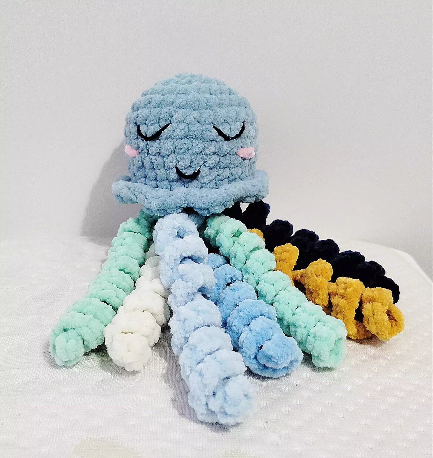 Crochet Rainbow the Jellyfish Pattern – Colorful Amigurumi