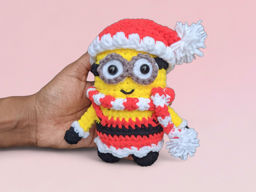 Santa Minion crochet pattern