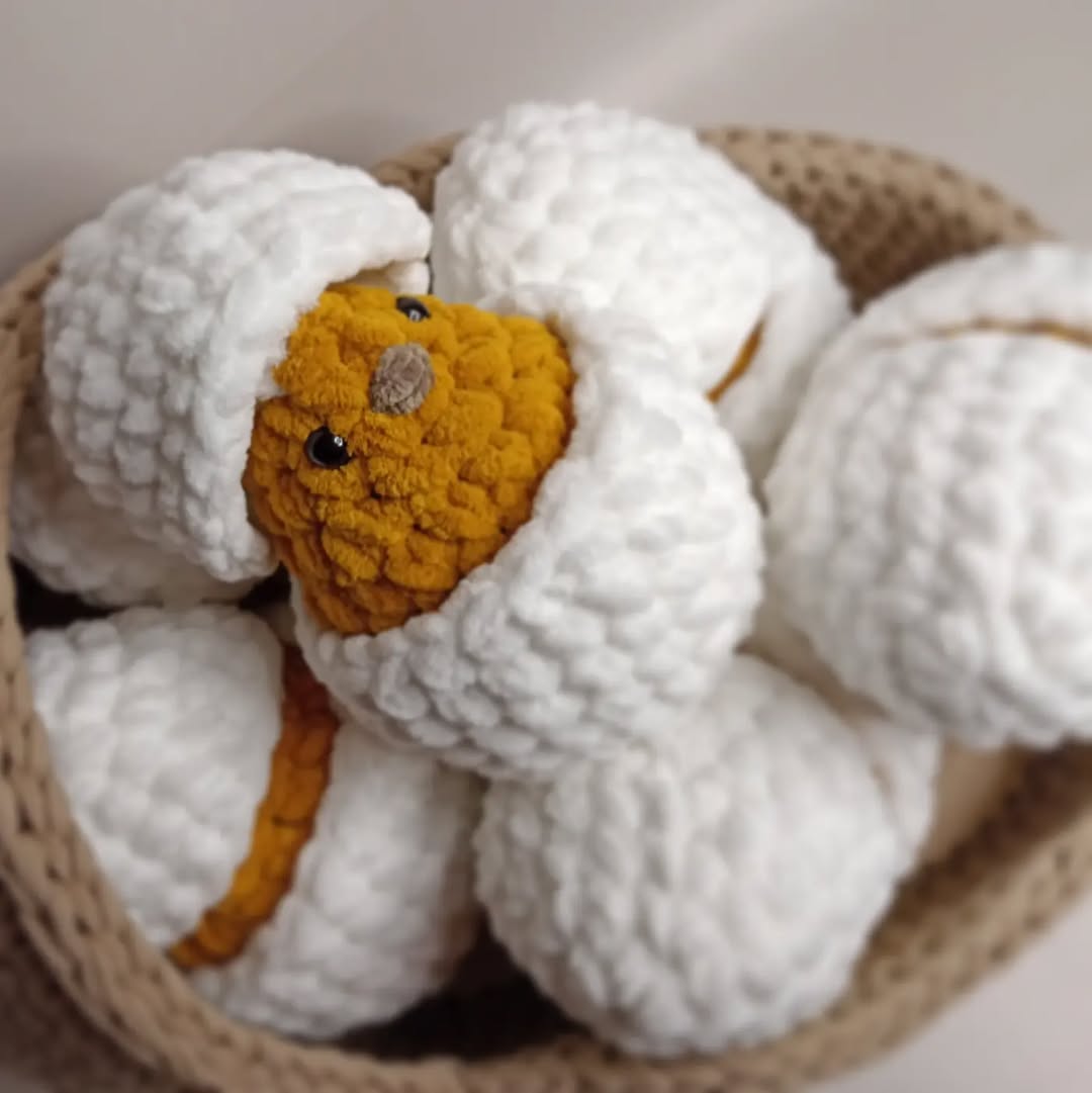 Hatching Chick Crochet Pattern - Easter Gift