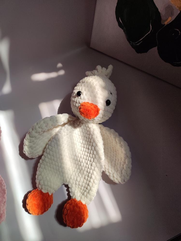 Puffy the Duck Crochet Pattern