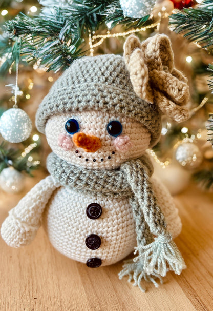 Adorable Christmas Snowman Crochet Pattern
