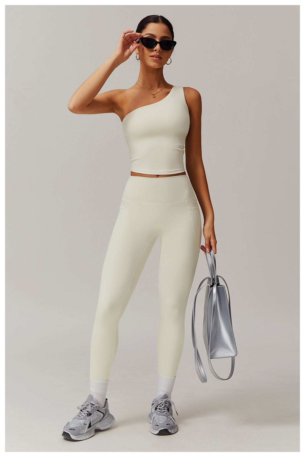 One Shoulder Workout Shaping Crop Top with Removable Chest Pads