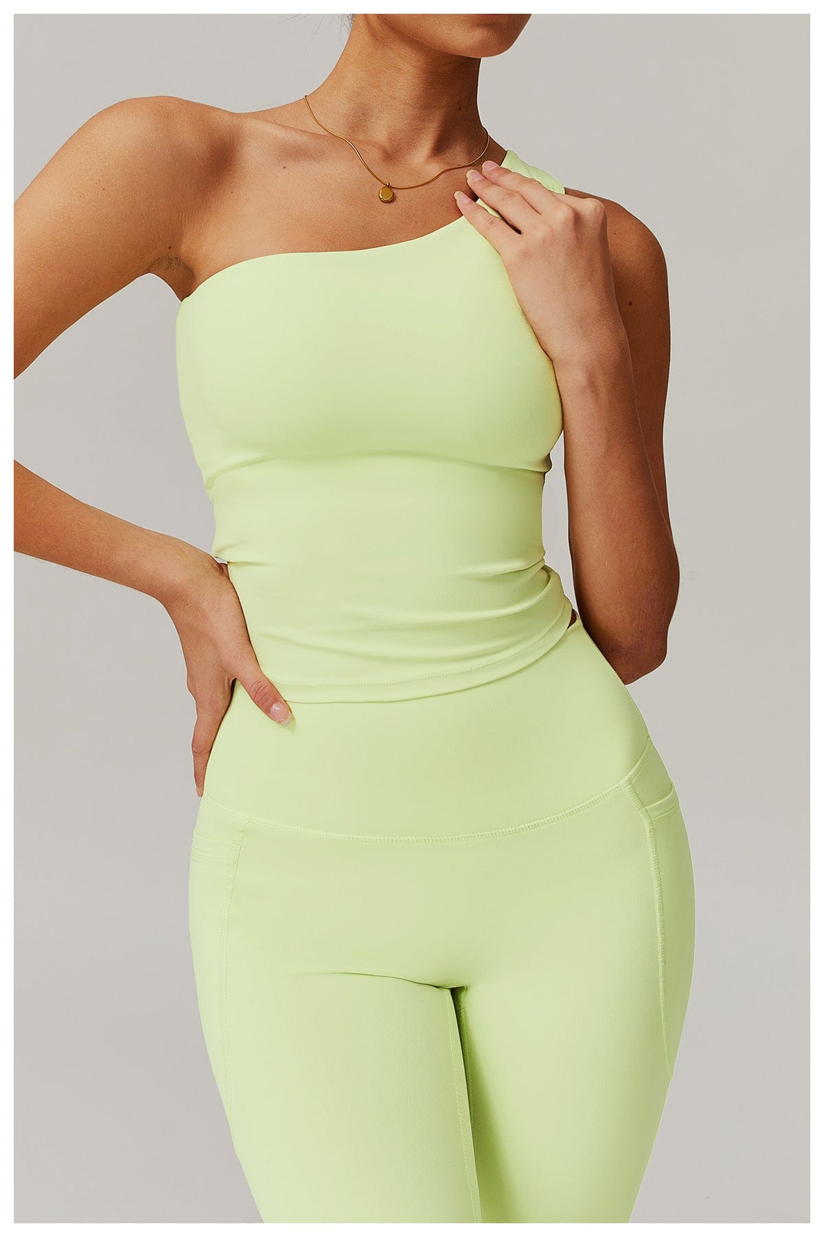 One Shoulder Workout Shaping Crop Top with Removable Chest Pads