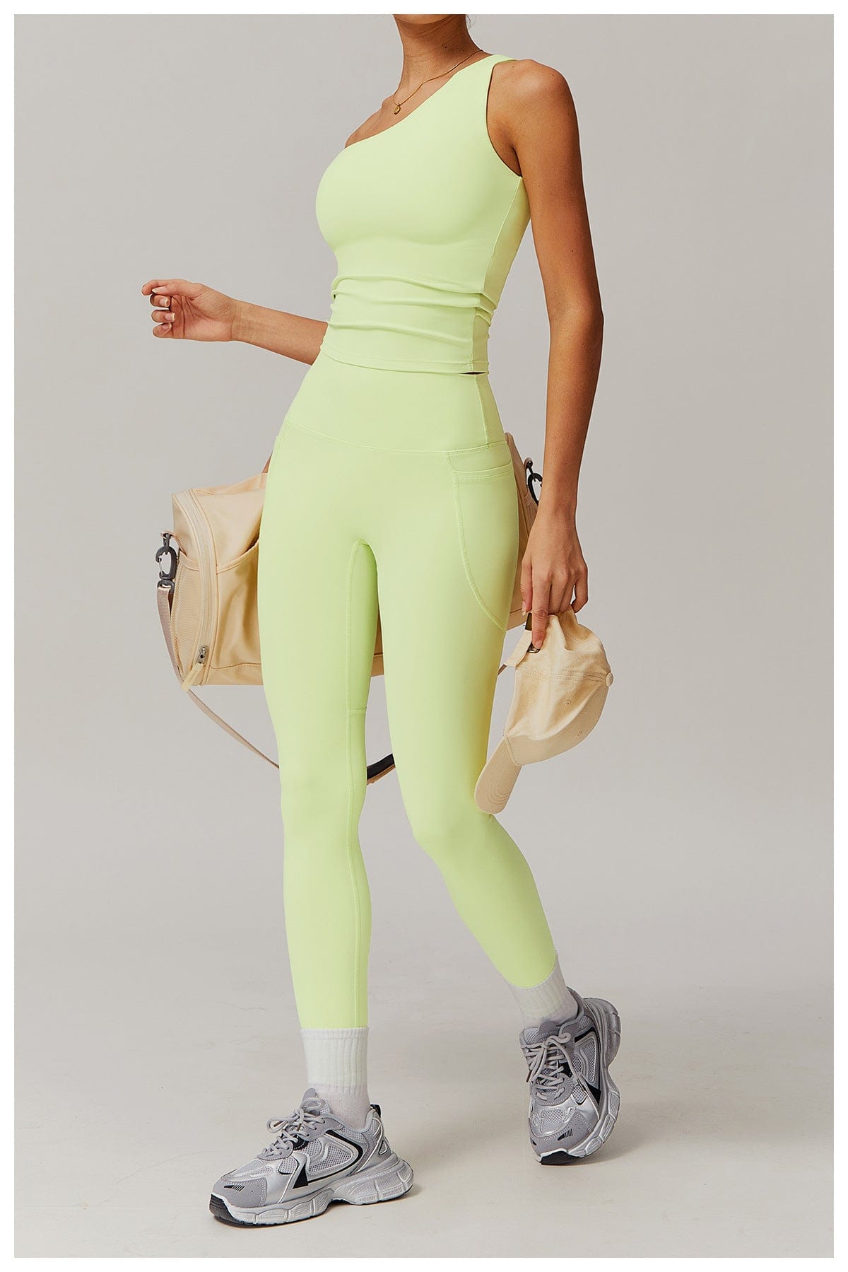 One Shoulder Workout Shaping Crop Top with Removable Chest Pads