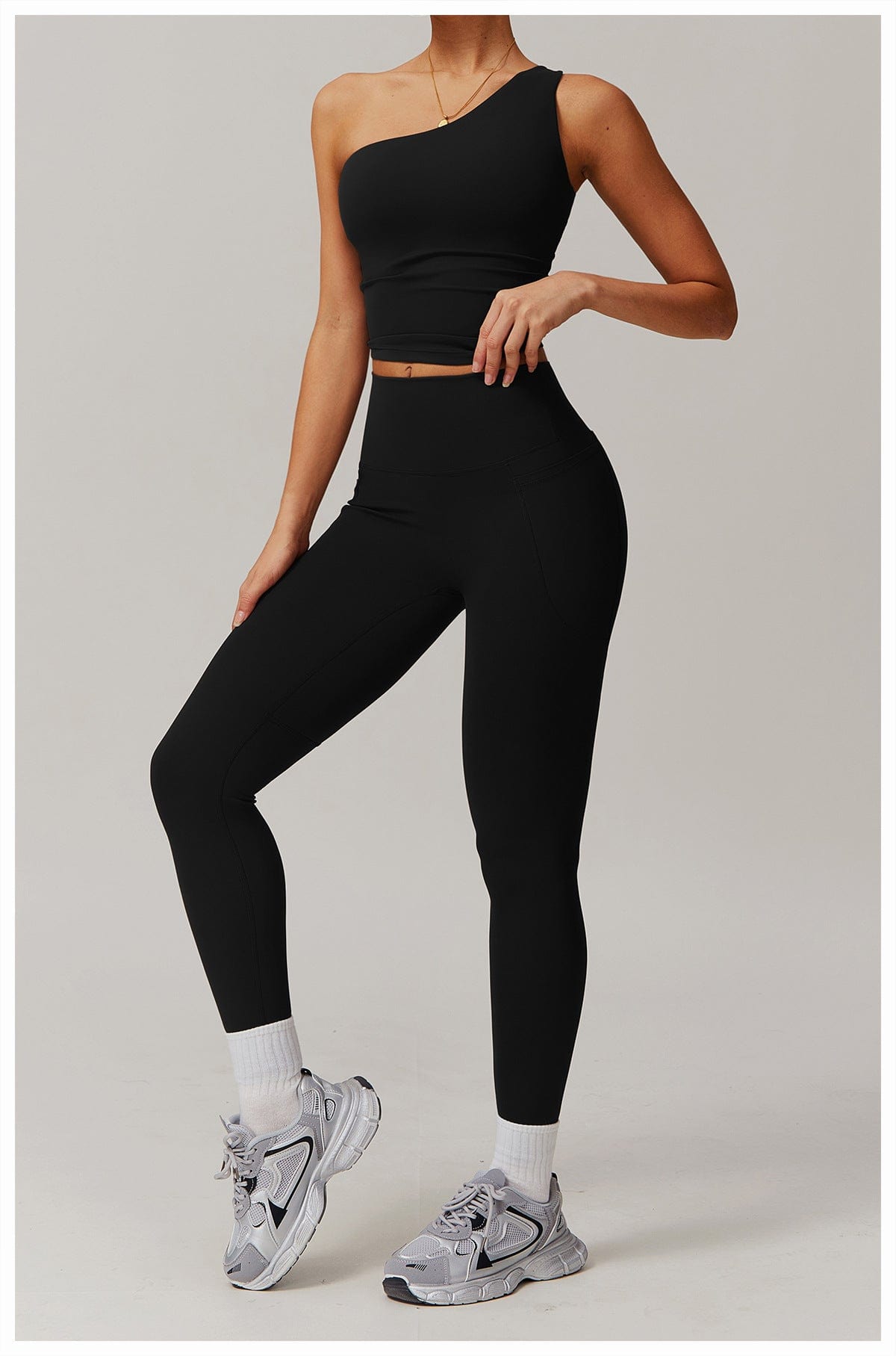 One Shoulder Workout Shaping Crop Top with Removable Chest Pads